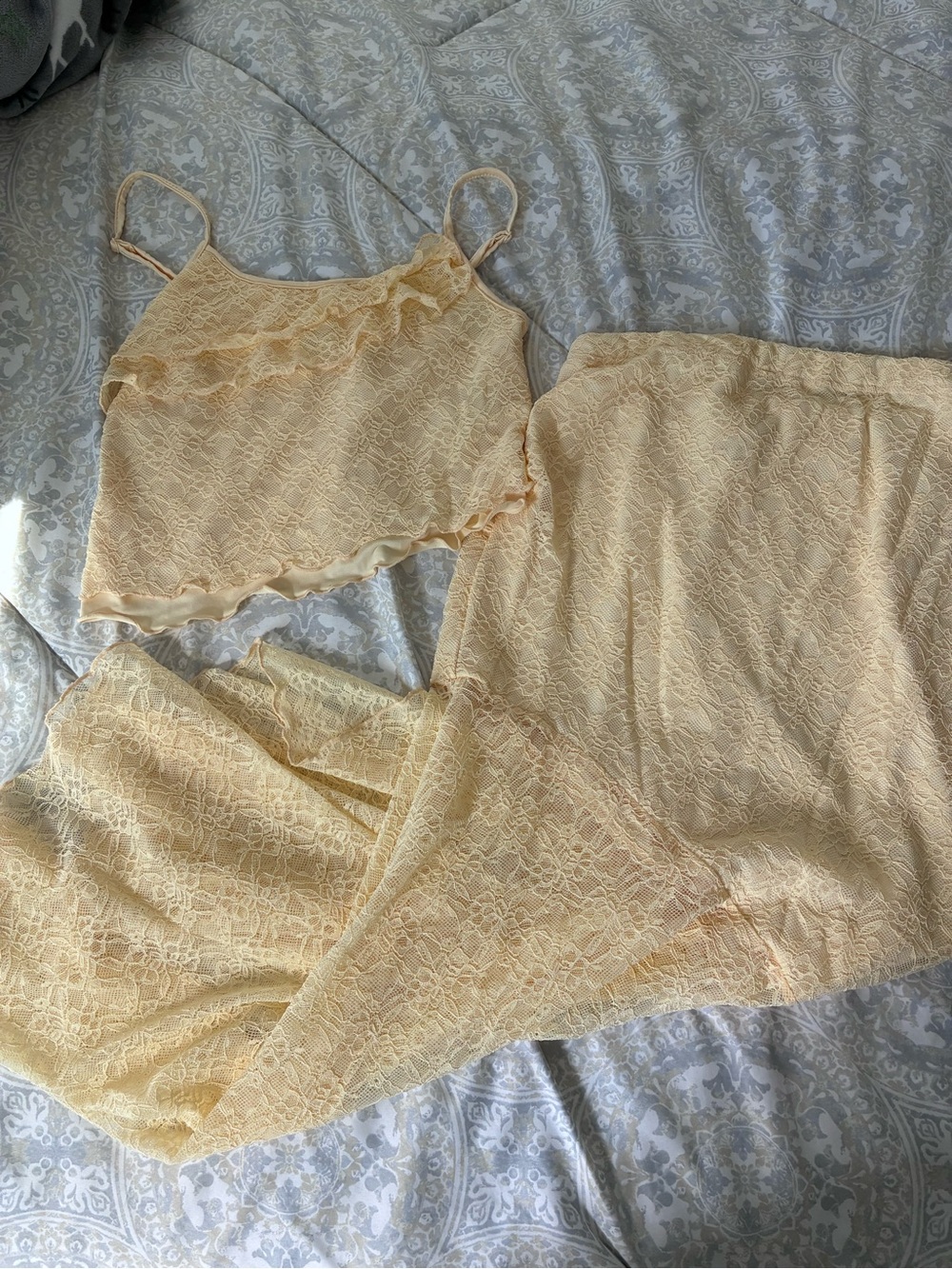 SHEIN Pale Yellow Lace Asymmetrical Camisole & Skirt Set